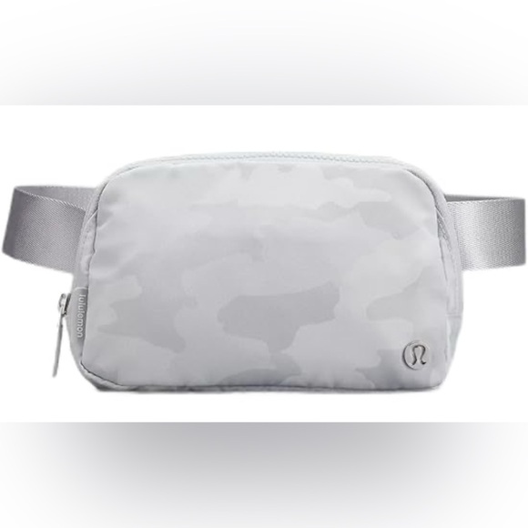 lululemon athletica Light Gray Camo Toiletry Bag - Picture 1 of 7